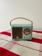 Load image into Gallery viewer, Retro Radio Wireless Speaker