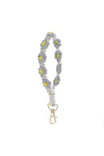 Load image into Gallery viewer, Daisy Flower Wristlet Keychain

