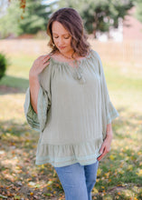 Load image into Gallery viewer, Sweet Days Tunic Top
