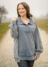 Load image into Gallery viewer, Half Button Down Top
