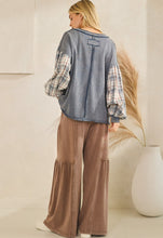 Load image into Gallery viewer, Easy Breezy Contrast Pullover
